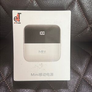eTrade Mini Power Bank Black and White